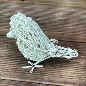 Kremfarget spurvelurv