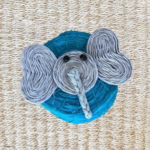 Dumbo - liten turkis boks i sisal