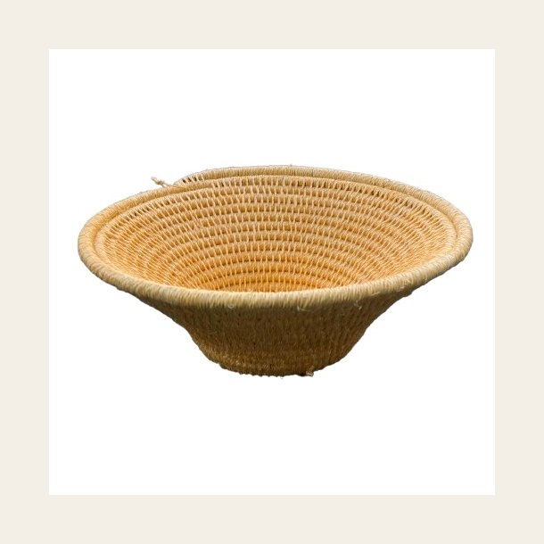 Tintsaba kurv i sisal - v�rgul 